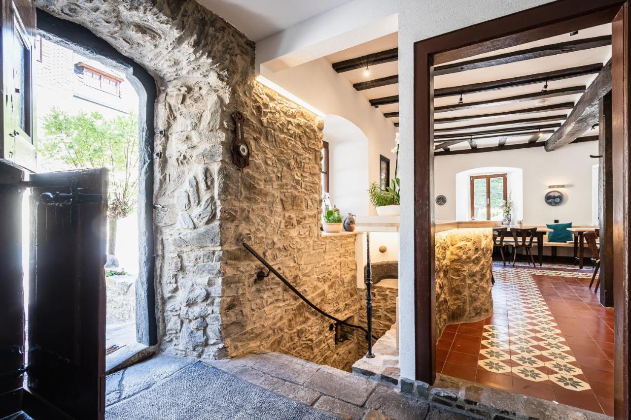 Landgasthof Zur Burg Grenzau Hoehr-Grenzhausen Ngoại thất bức ảnh