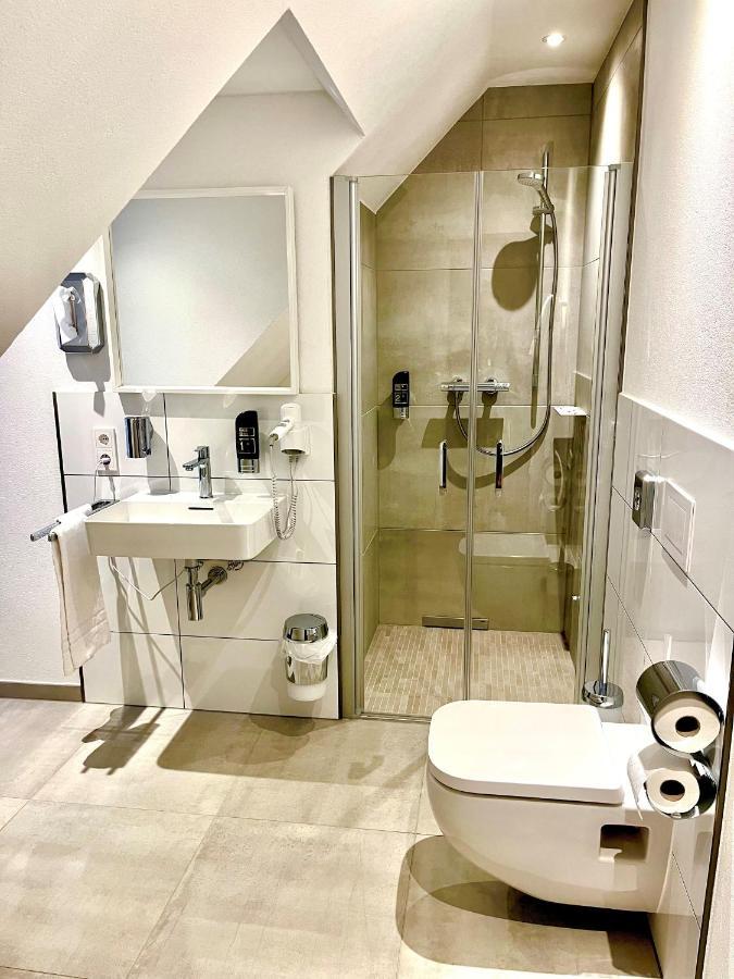 Landgasthof Zur Burg Grenzau Hoehr-Grenzhausen Ngoại thất bức ảnh