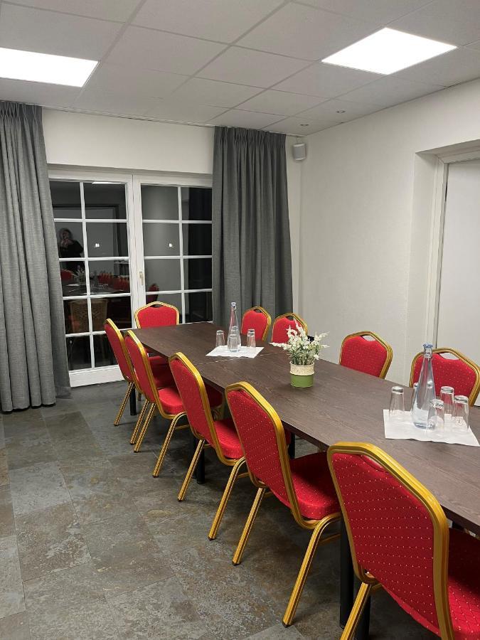 Landgasthof Zur Burg Grenzau Hoehr-Grenzhausen Ngoại thất bức ảnh